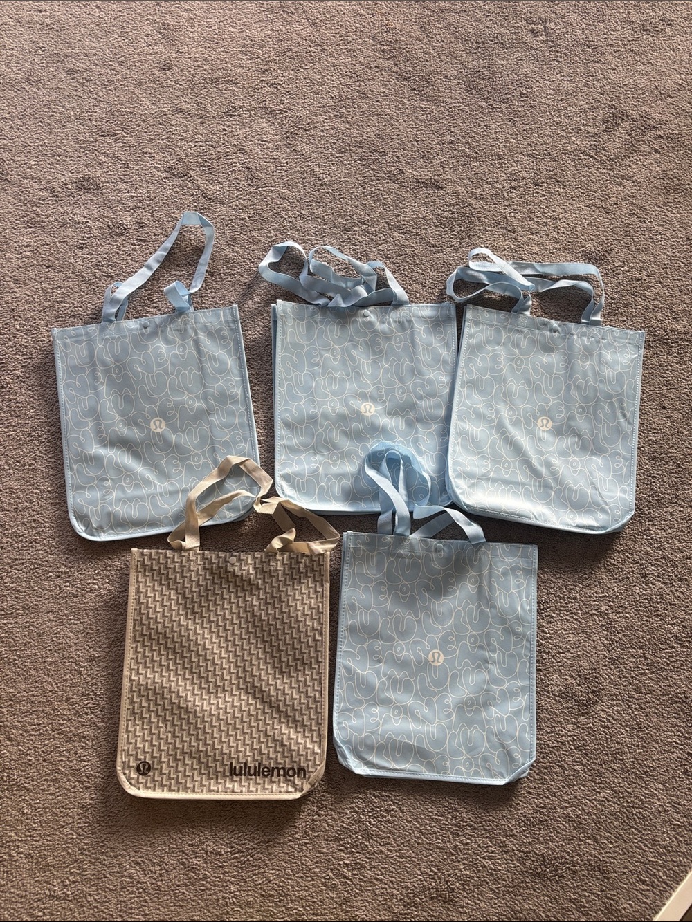 5 Lululemon Reusable Tote Bags - Light Blue & Beige Set
